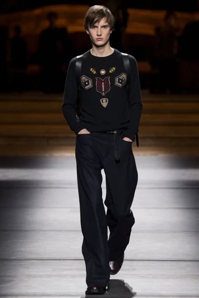 Look 39